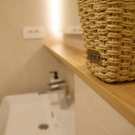 Old Town Designer Apartment *
