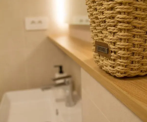 Old Town Designer شقة *